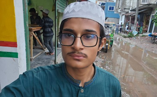 পাসপোর্ট অফিসের অভিজ্ঞতা বর্ণনা করলেন লেখক আকিফ আব্দুল্লাহ